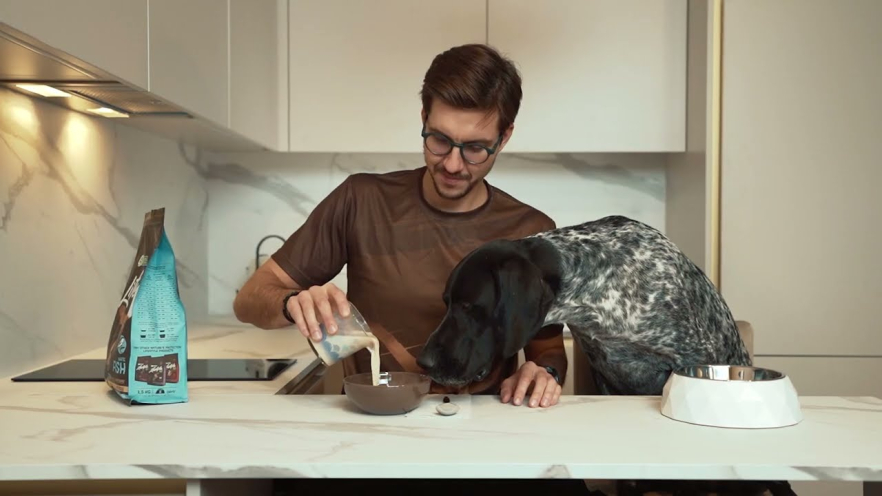 Video NATURE&#039;S PROTECTION LIFESTYLE dry grain free food for junior dogs of all breeds with salmon and krill 1.5 kg - 1