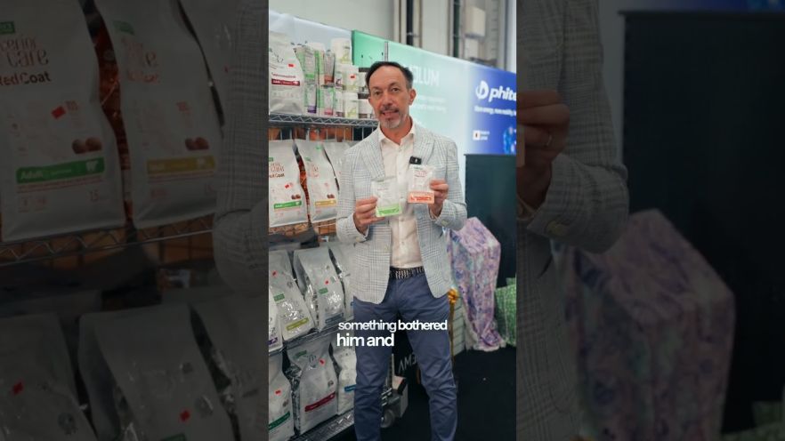 Video NATURE&#039;S PROTECTION SUPERIOR CARE wet food supplement with tuna and sea bass for the immune system support of kitten of all breeds 70 g - 1